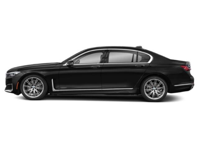 2022 BMW 740i