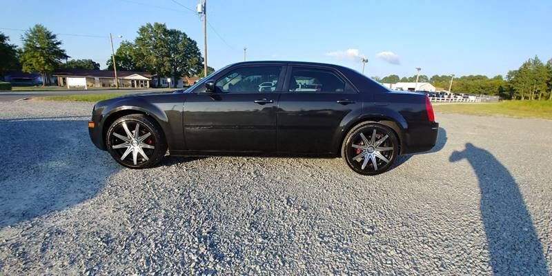 2005 CHRYSLER 300