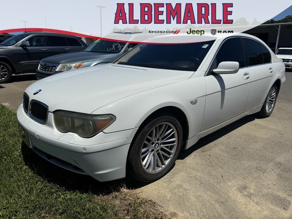 BMW 745i