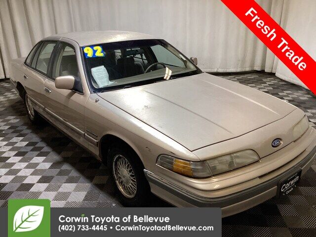 Ford Crown Victoria