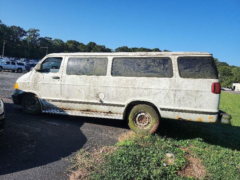 Dodge Ram Wagon