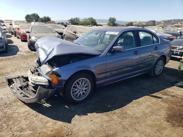 BMW 328i