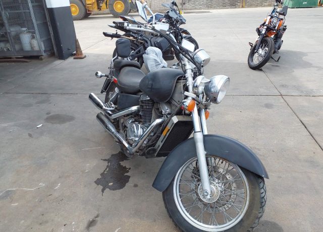 Honda VT1100C2 (SHADOW ACE)