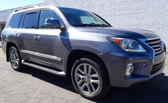 Lexus LX
