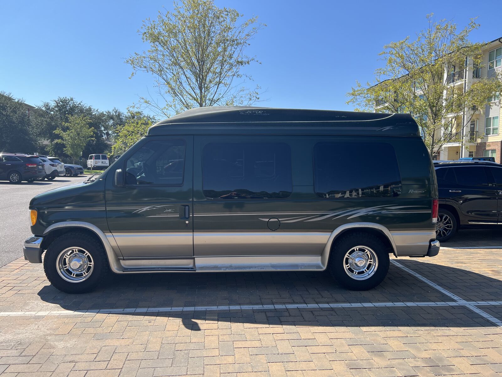 Ford E-250