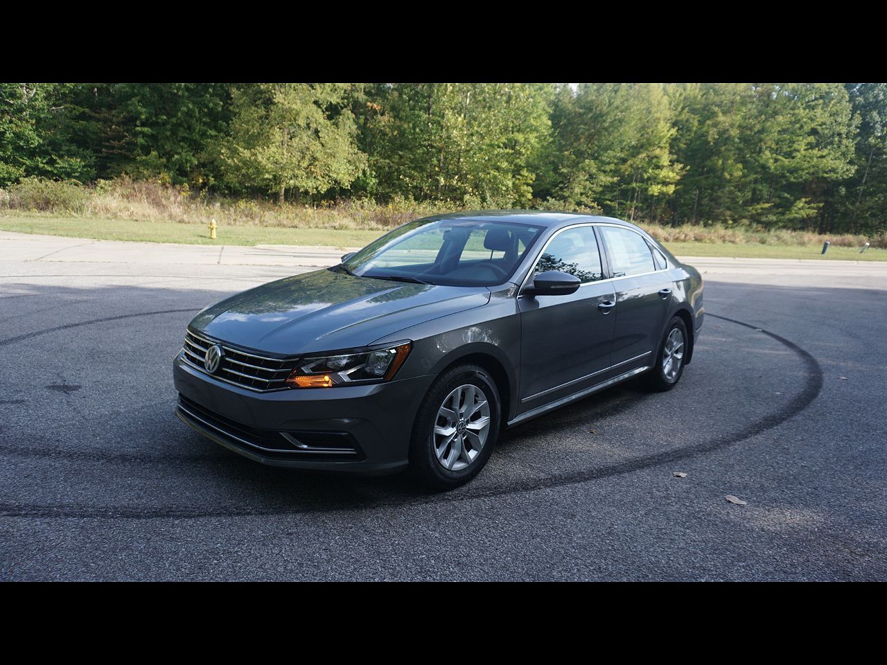 2017 VOLKSWAGEN Passat