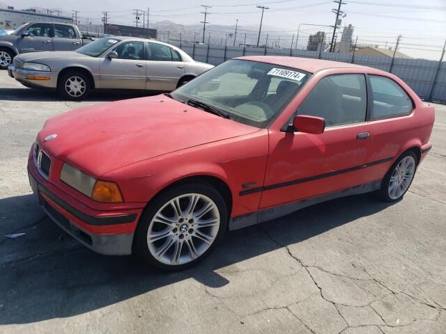 BMW 318ti