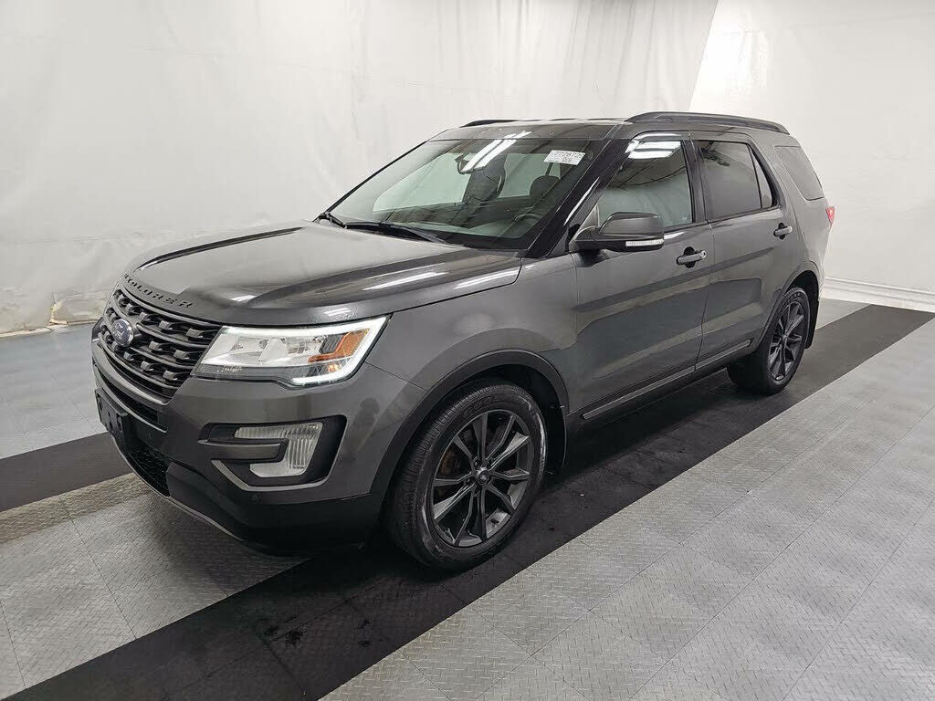 2017 FORD Explorer