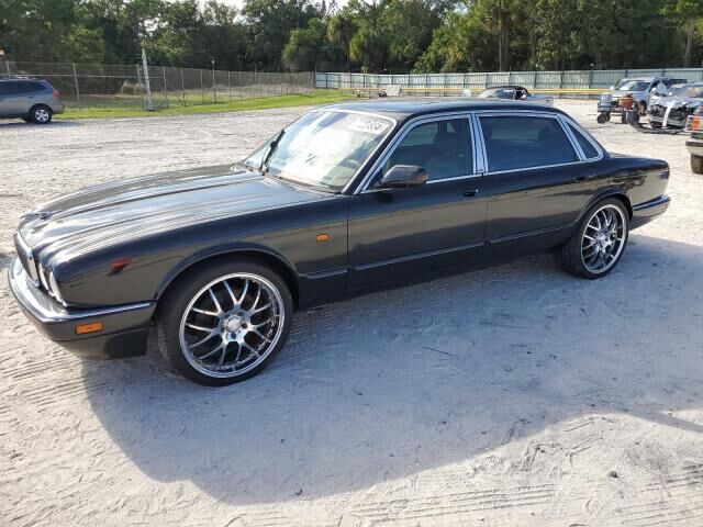 Jaguar XJ6