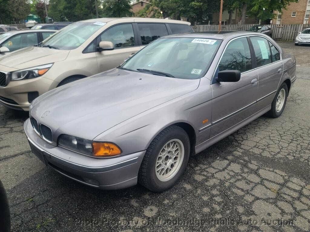 BMW 528i