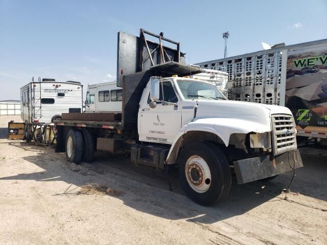 Ford F-800