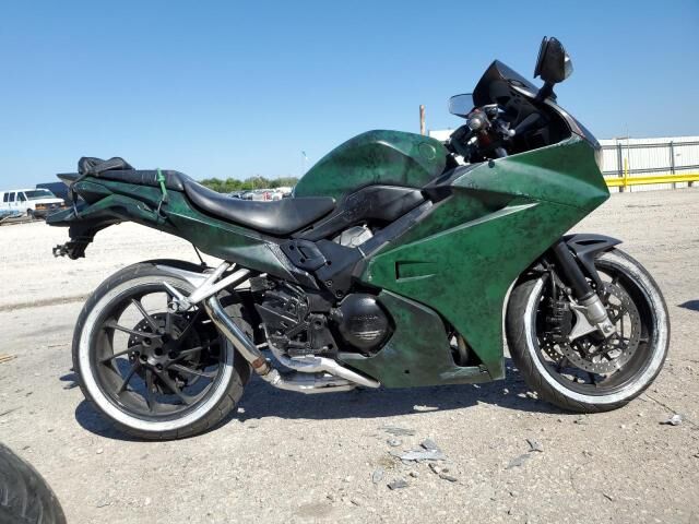 Honda VFR800F (INTERCEPTOR)