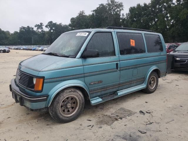 Chevrolet Astro Van