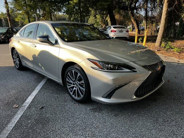 2019 Lexus ES