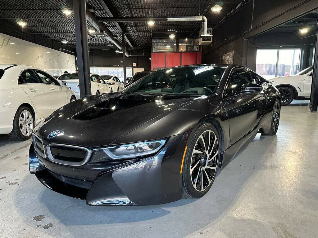 BMW i8