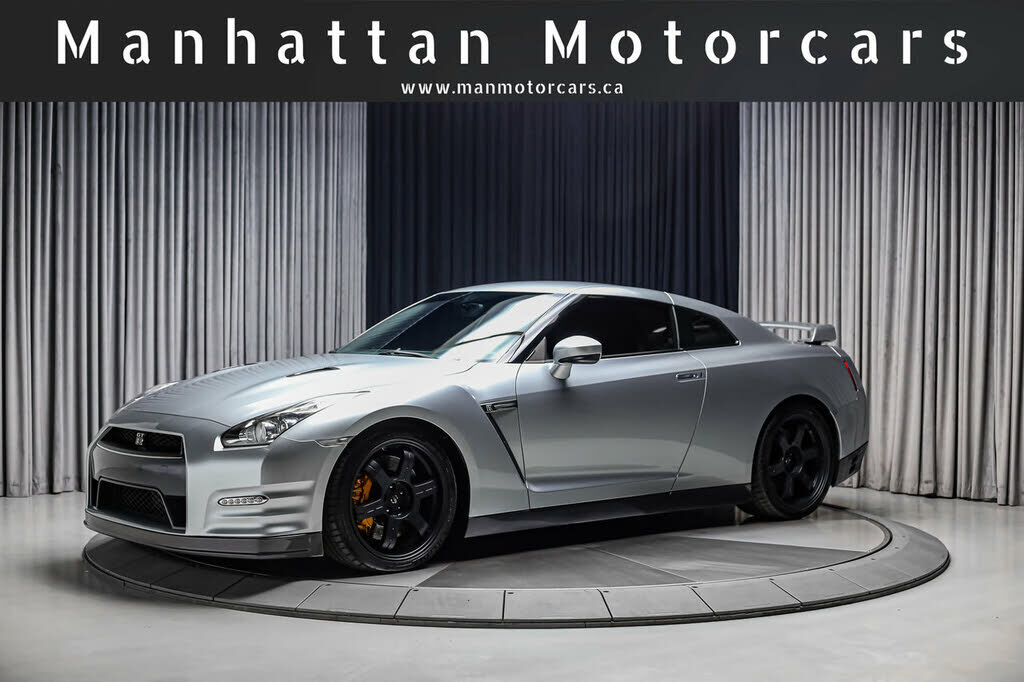 Nissan GT-R