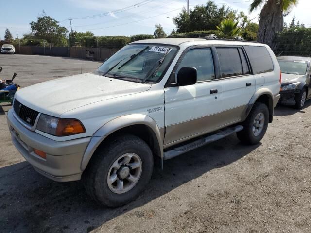 Mitsubishi Montero Sport