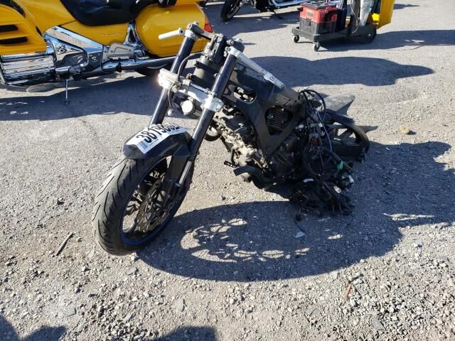 Suzuki GSX-R750