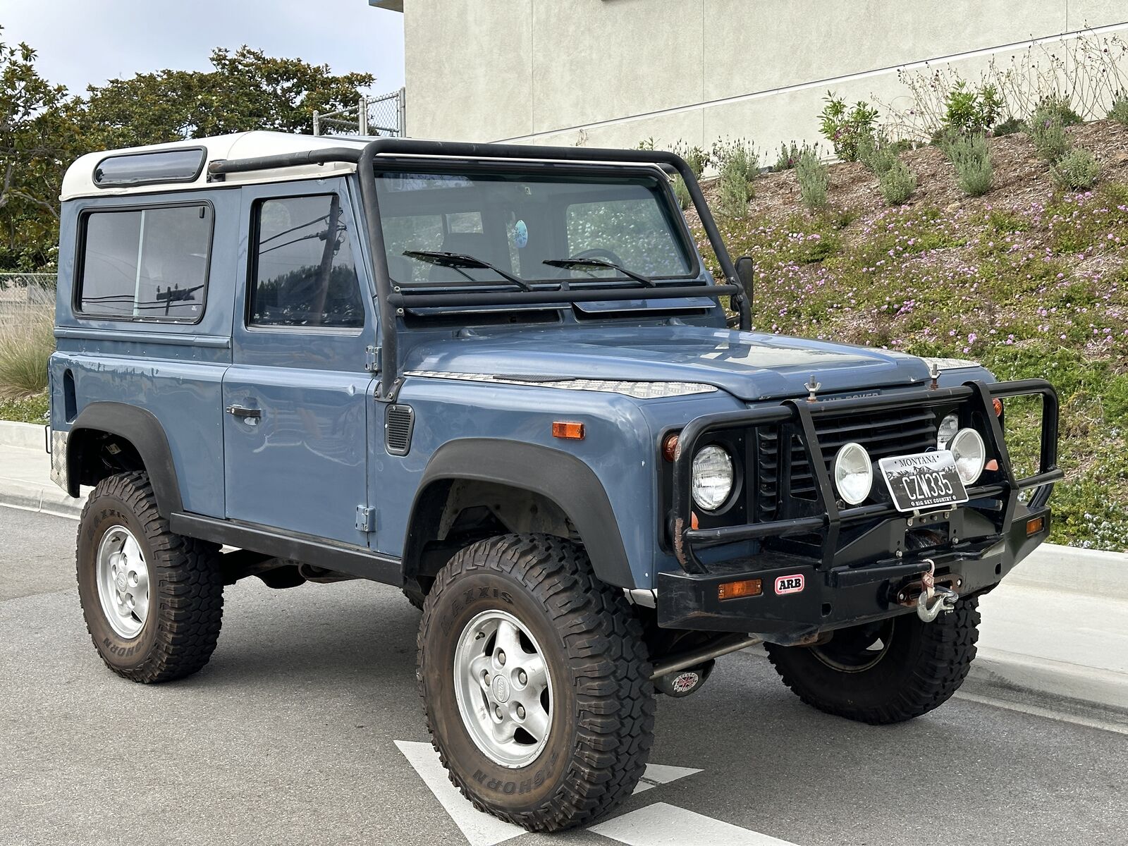 Land Rover Defender
