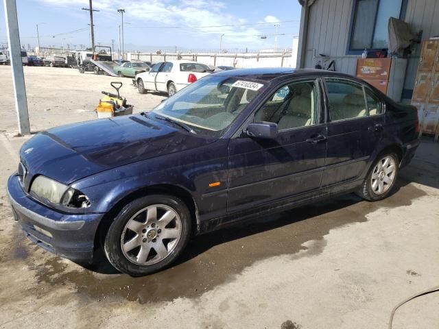 BMW 323i