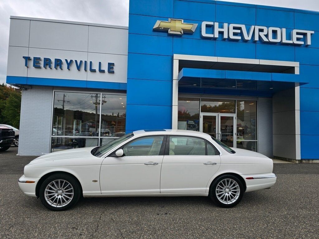 Jaguar XJ