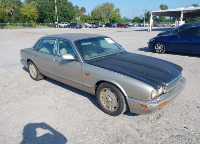 Jaguar XJ6