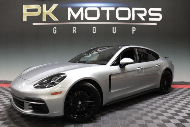 2019 PORSCHE Panamera