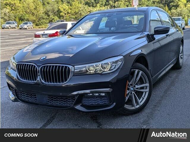 BMW 740i