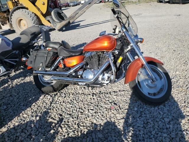 Honda VT1100C2 (SHADOW SABRE)