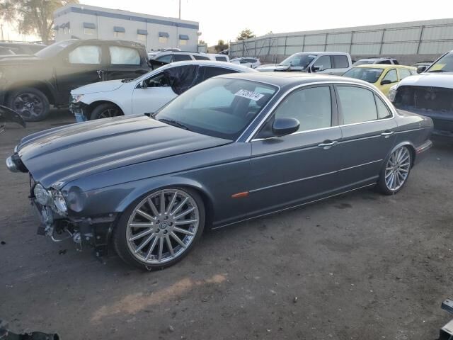 Jaguar XJR