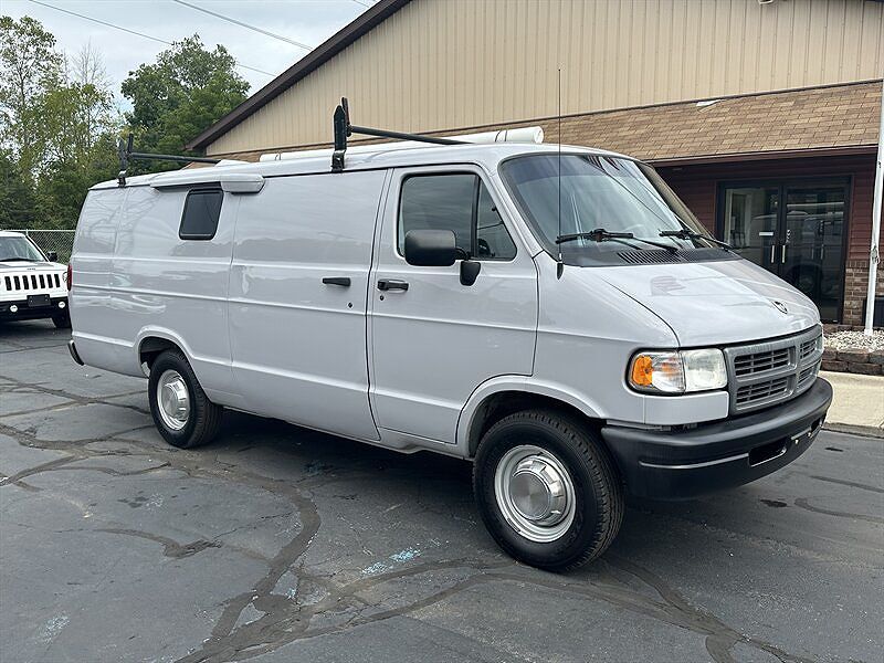 Dodge Ram Van