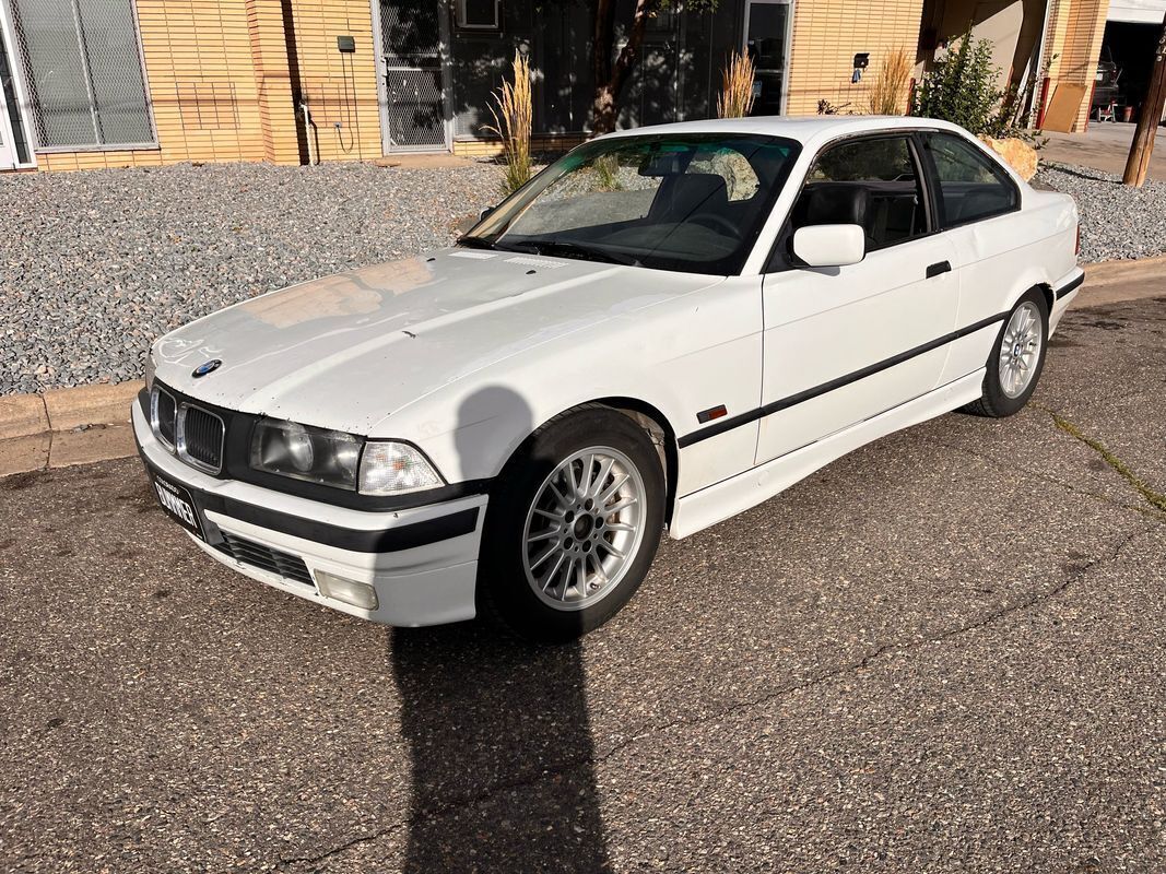 BMW 328iS