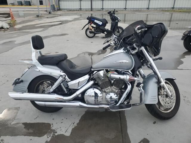 Honda VTX1300R