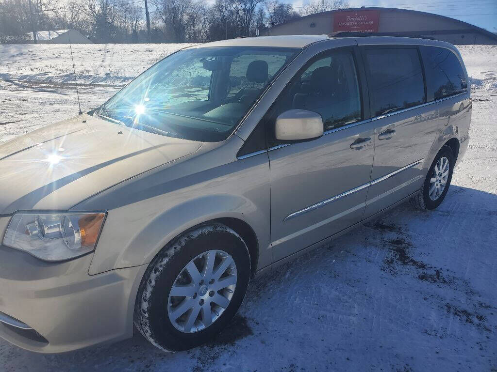 2012 CHRYSLER Town and Country
