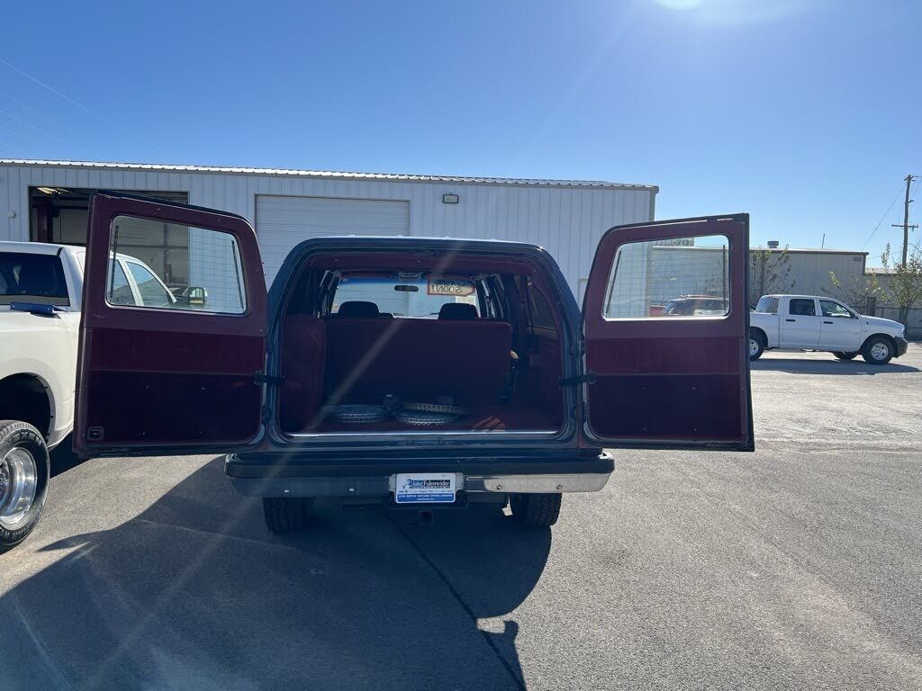 GMC Suburban