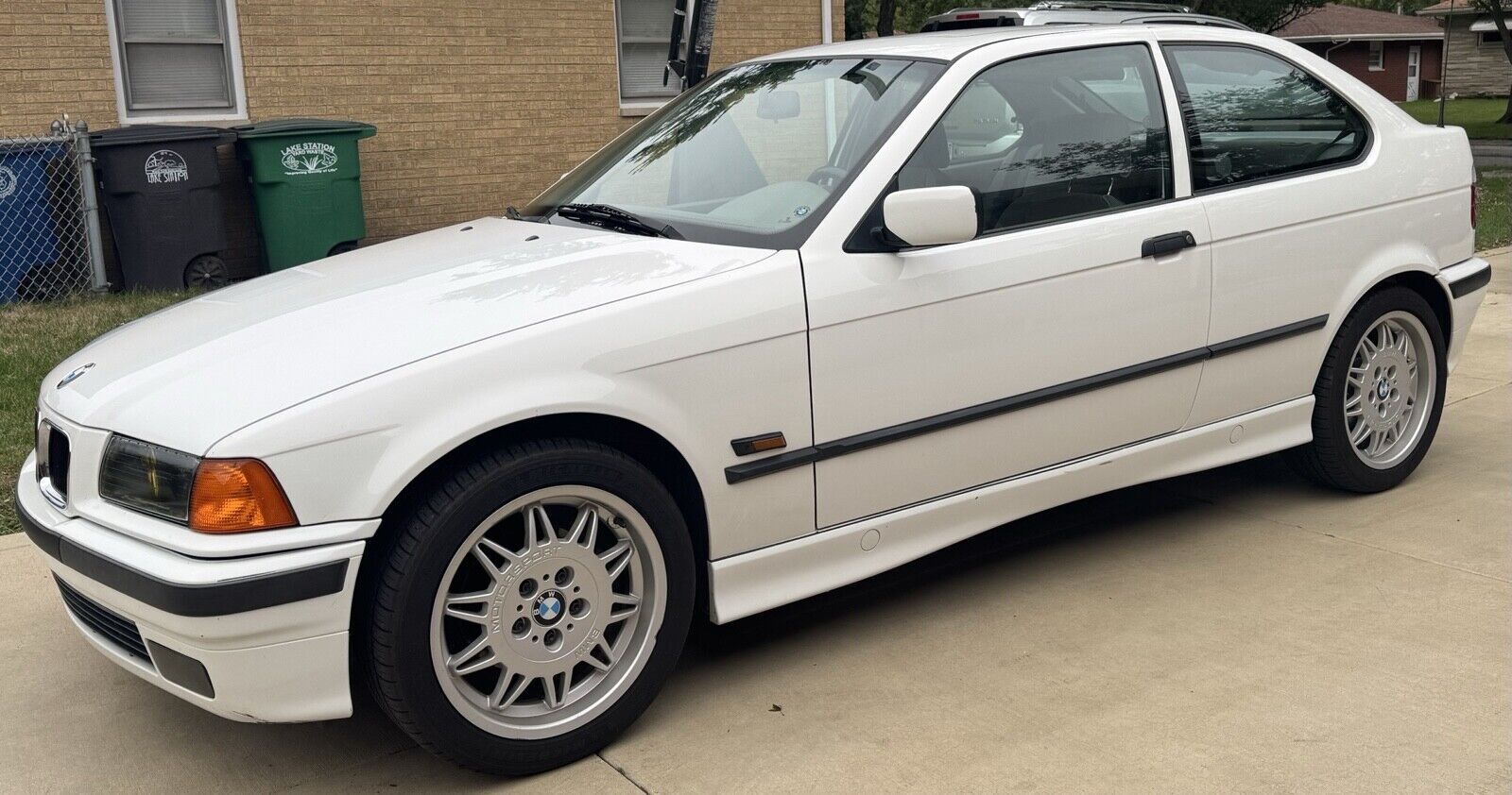 BMW 318ti