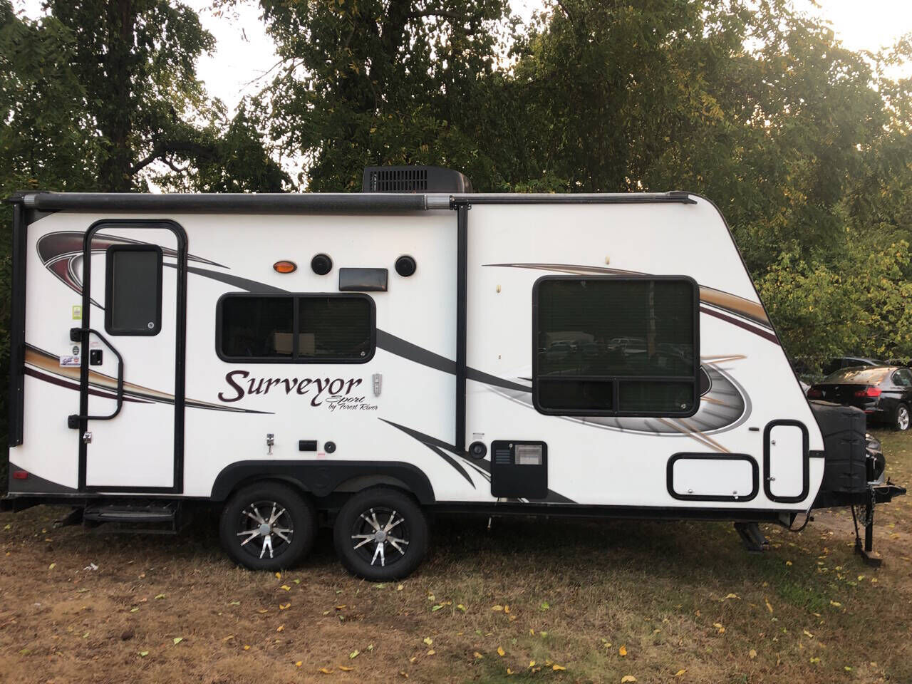 2012 FOREST RIVER Surveyor