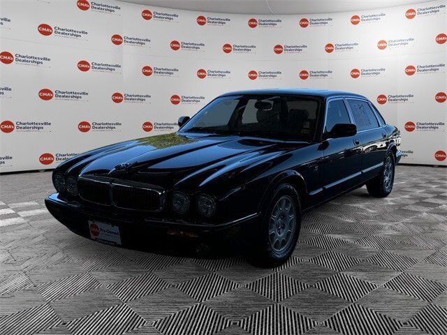 Jaguar XJ8
