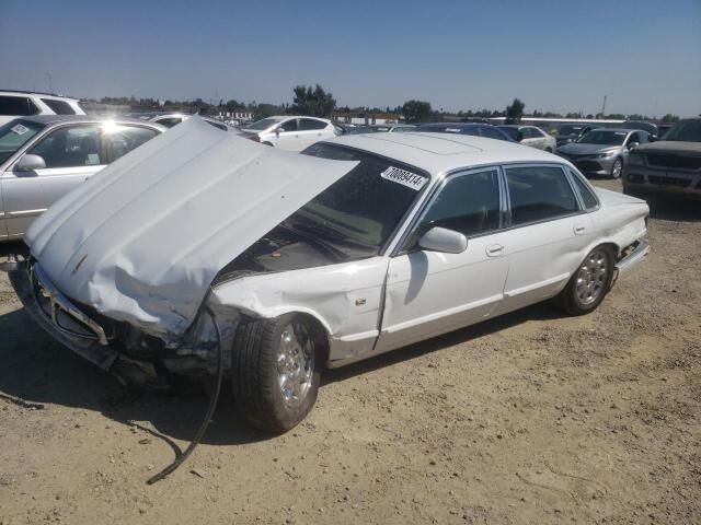 Jaguar XJ8