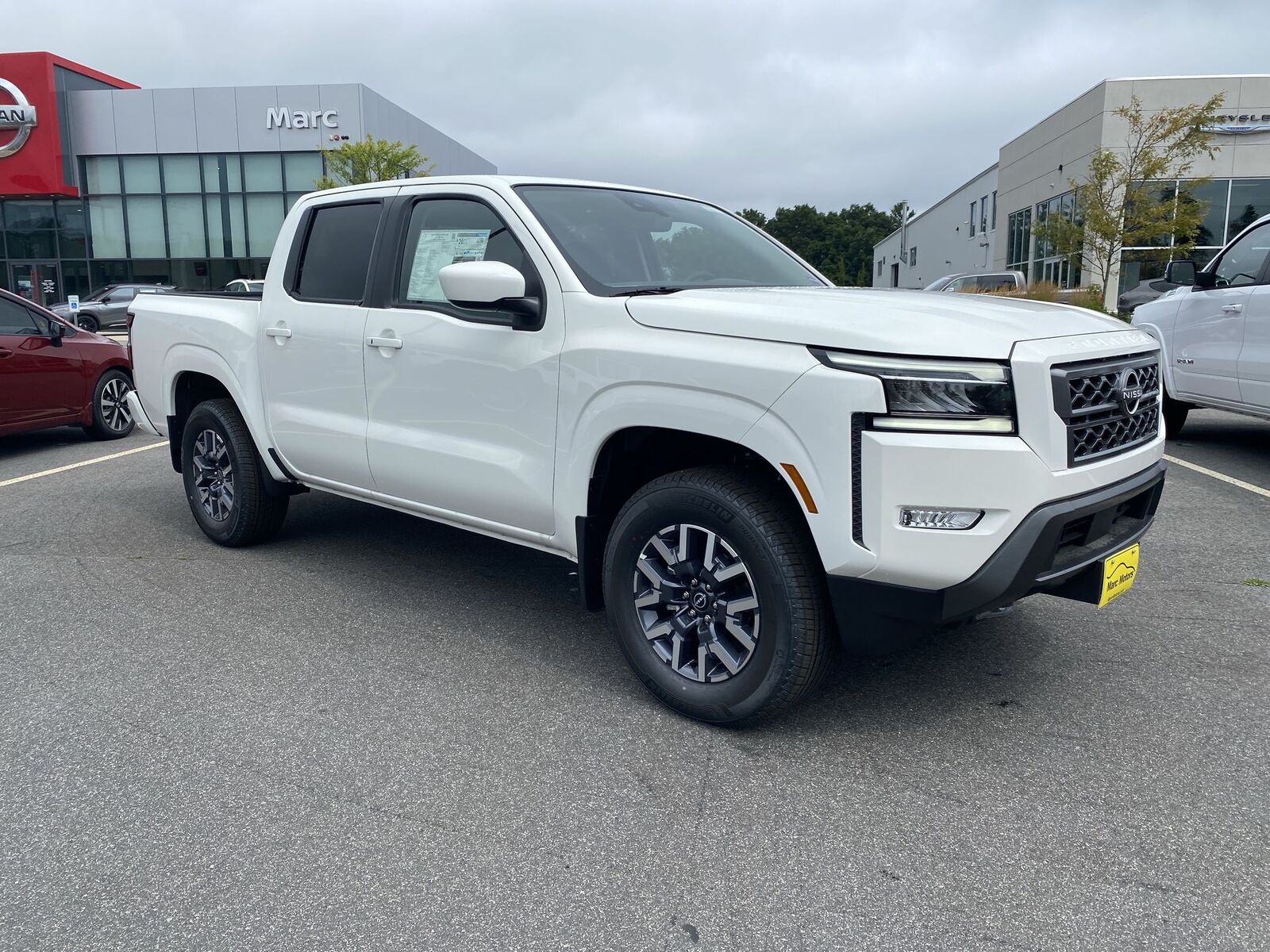 2024 NISSAN Frontier