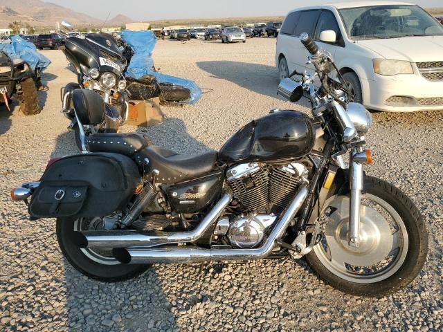 Honda VT1100C2 (SHADOW SABRE)