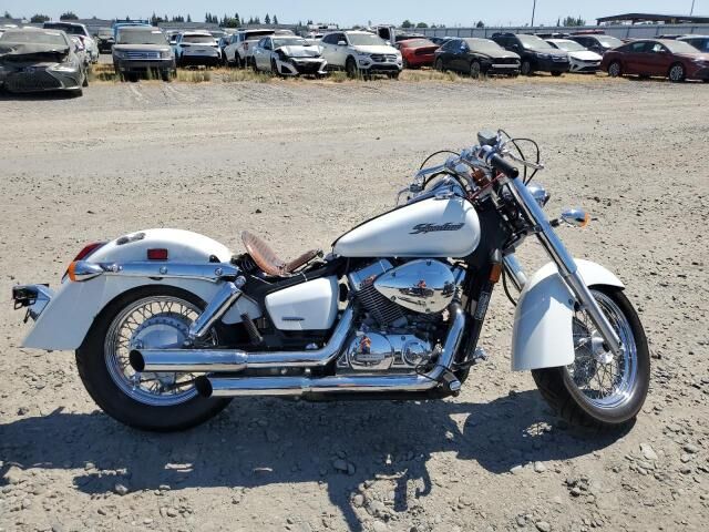 Honda VT750 (Shadow Aero)