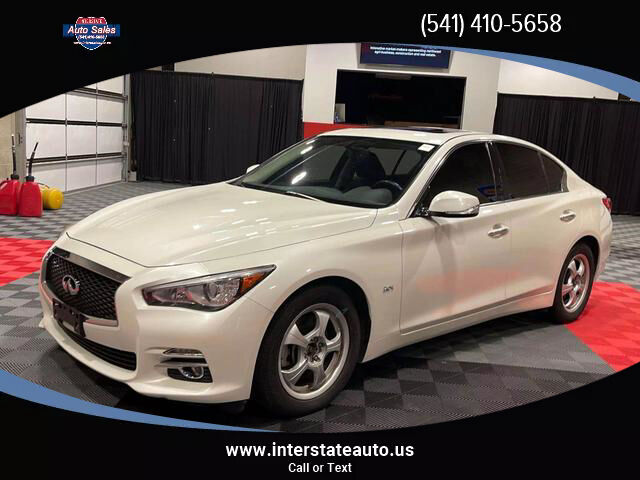 2016 INFINITI Q50