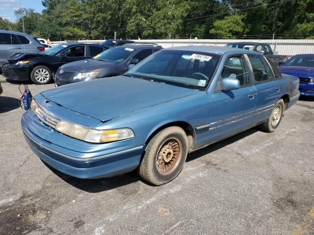 Ford Crown Victoria