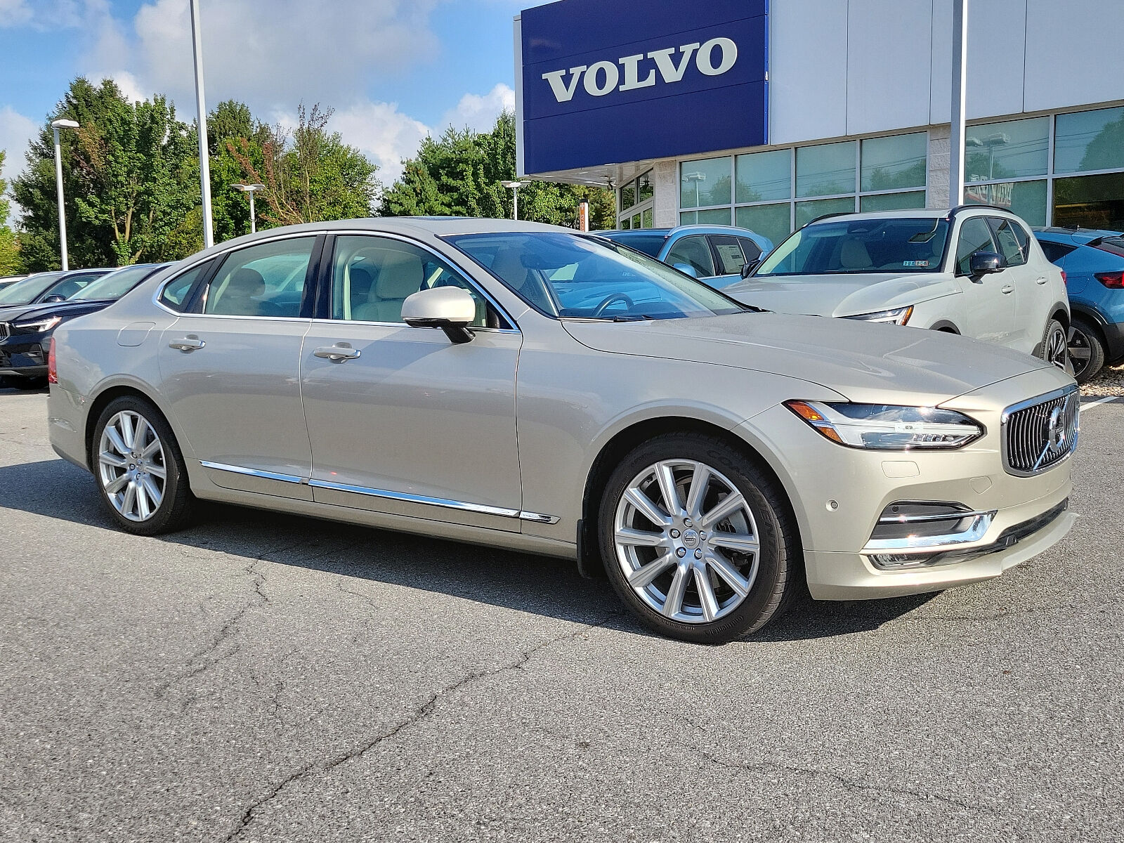 Volvo S90