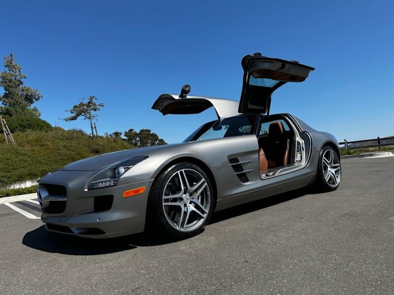 Mercedes-Benz SLS-Class