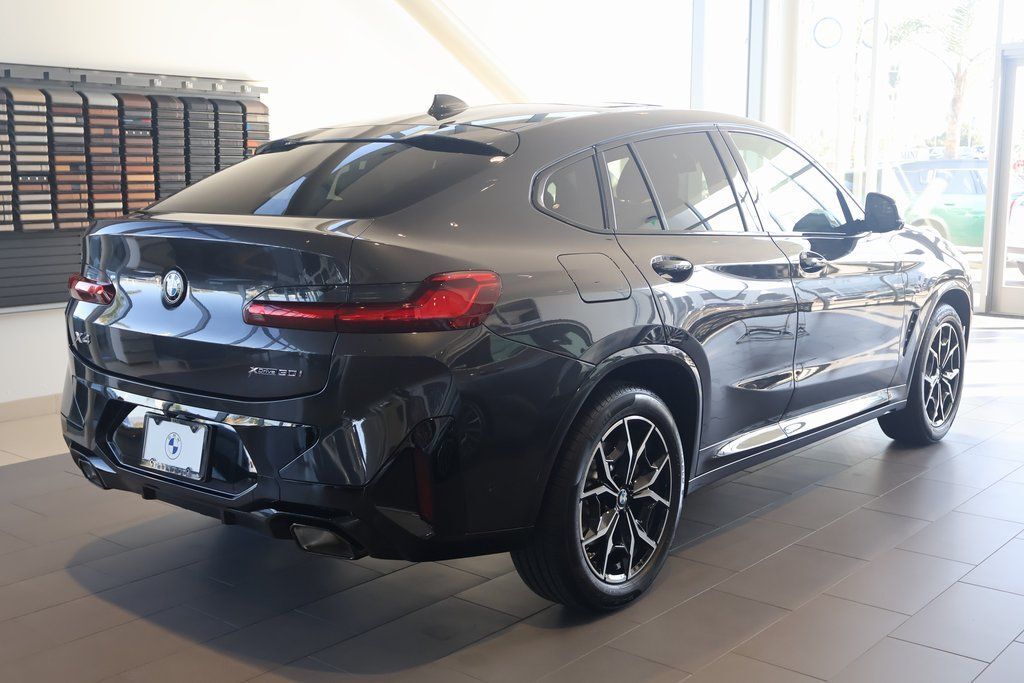 2025 BMW X4