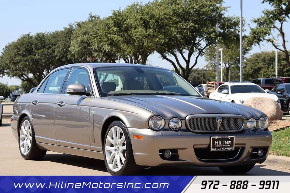 Jaguar XJ