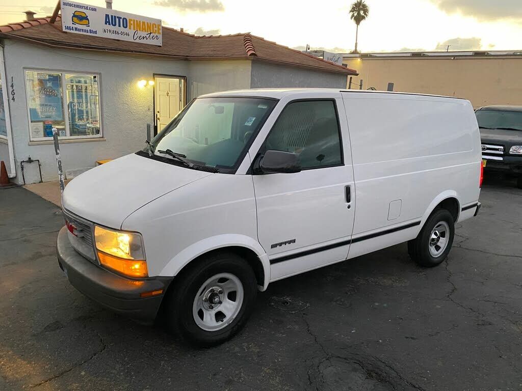 GMC Safari