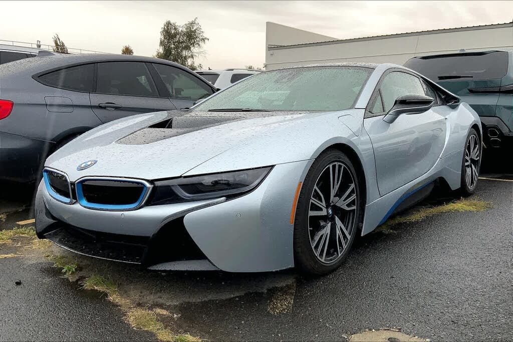 BMW i8